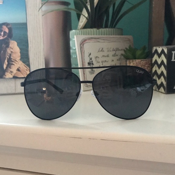Quay Australia Accessories - QUAY Australia vivienne black aviator sunnies